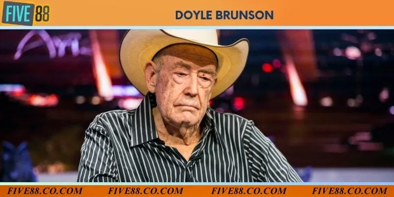 Đứng đầu là ông trùm Poker Doyle Brunson